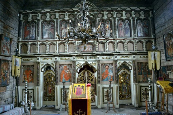 Interiér cerkvy - Skanzen v Užgorodě